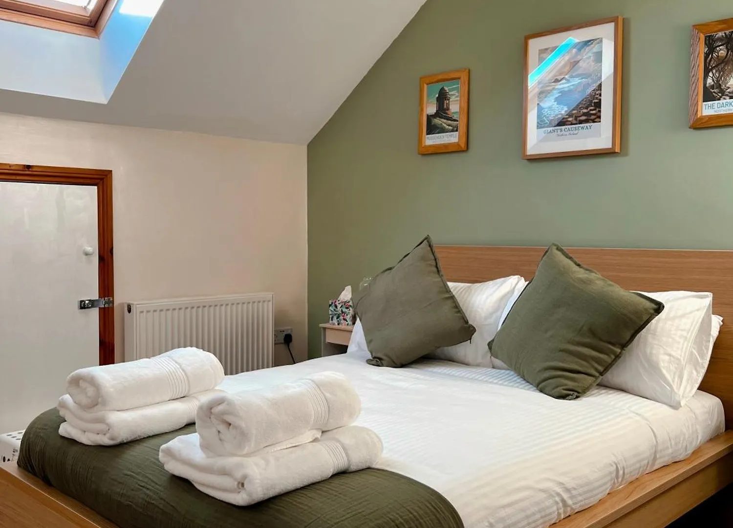 Apartment Laxey Place Maisonette East Belfast -Private Parking, Transport Links
