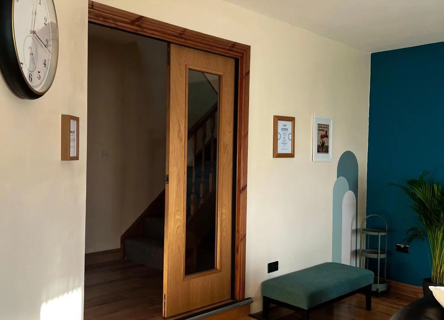 Laxey Place Maisonette East Belfast -Private Parking, Transport Links 0*,