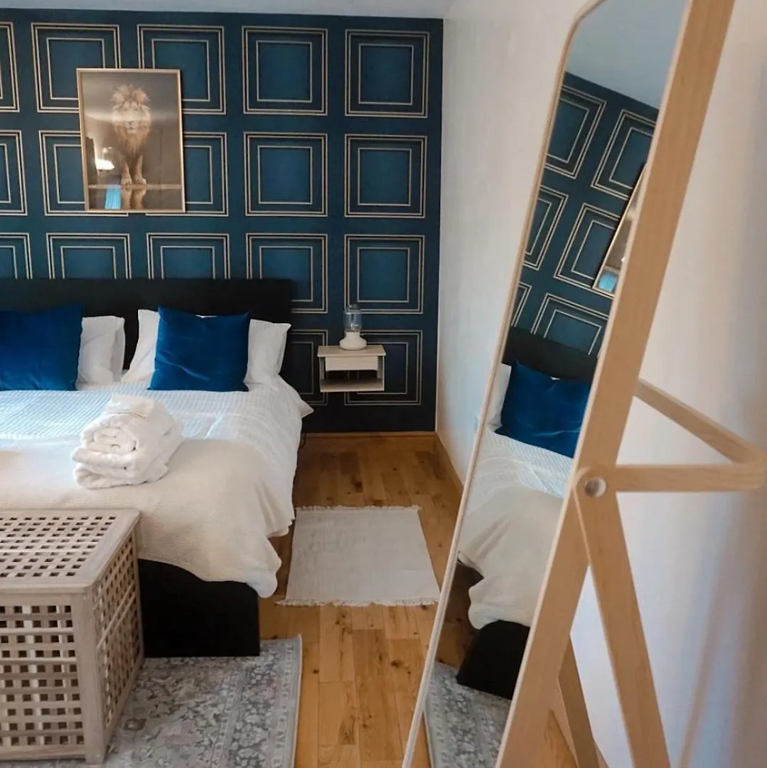 Apartment Laxey Place Maisonette East Belfast -Private Parking, Transport Links