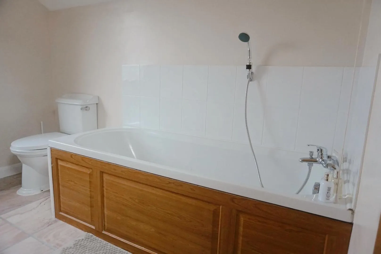 Laxey Place Maisonette East Belfast -Private Parking, Transport Links Apartment