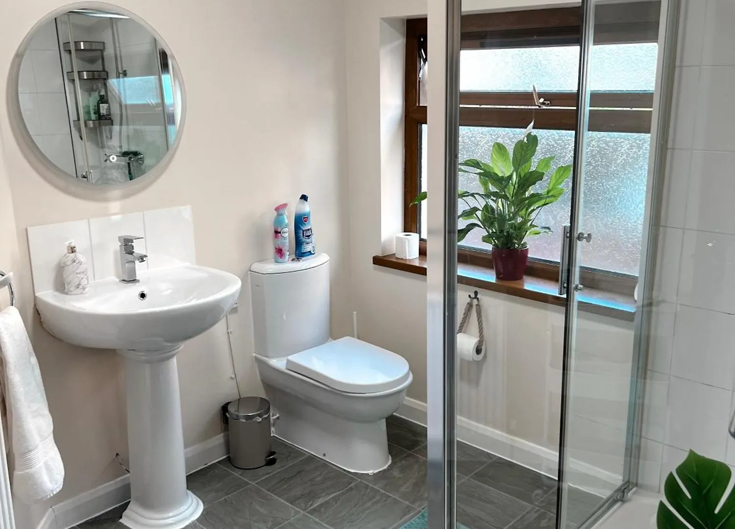 Apartment Laxey Place Maisonette East Belfast -Private Parking, Transport Links United Kingdom