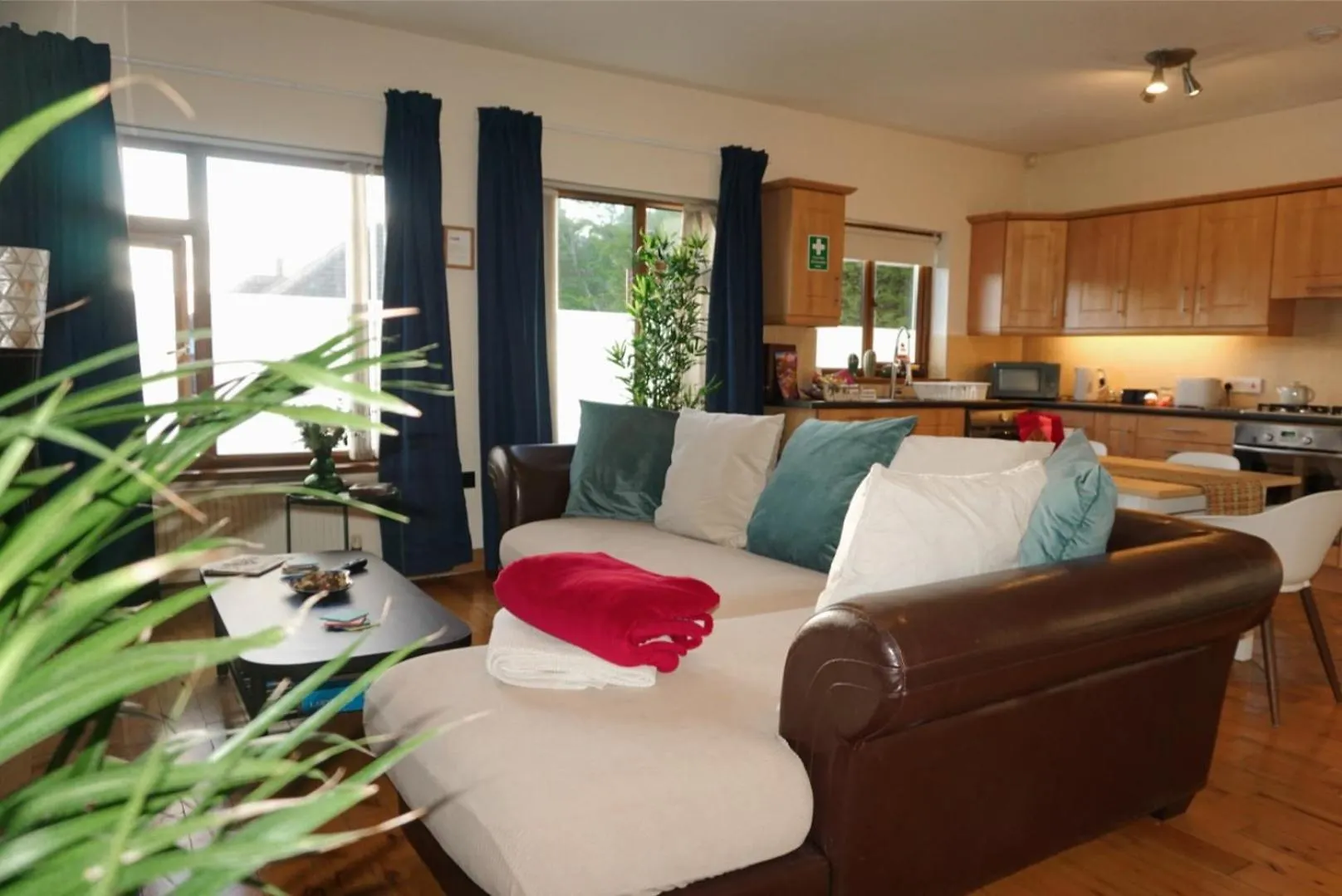 Laxey Place Maisonette East Belfast -Private Parking, Transport Links Apartment